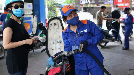 Kỳ điều hành 21/6/2022: Giá xăng E5RON92 tăng nhẹ