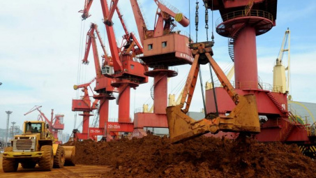 Tâm lý thị trường được cải thiện, giá quặng sắt phục hồi trở lại