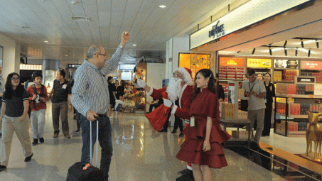 Tiếp thị nơi “cửa ngõ quốc gia”