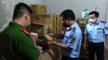 Sau nhiều ngày mật phục, thu giữ trên 3.600 lít thuốc bảo vệ thực vật chứa chất cấm