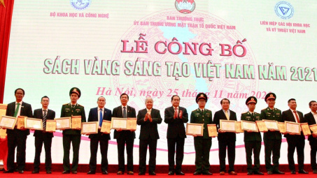 Gốm Đất Việt - Đơn vị duy nhất được vinh danh 3 công trình tiêu biểu trong Sách Vàng Sáng tạo Việt nam 2021