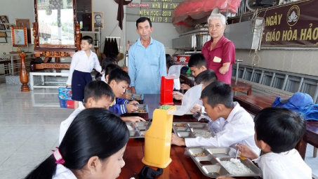 Tín đồ Phật giáo Hòa Hảo tham gia phát triển kinh tế và công tác xã hội
