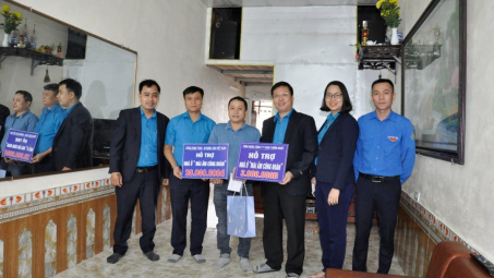 Đón nhận niềm vui từ Quỹ “Mái ấm Công đoàn”