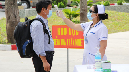 Thủ tướng chỉ đạo khẩn về phương án phòng, chống dịch phù hợp với biến chủng mới Omicron