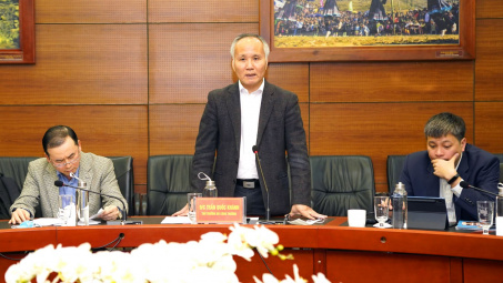 Lào Cai đề xuất triển khai mô hình "cửa khẩu an toàn" - "cửa khẩu xanh" nhằm giải quyết lưu thông hàng hóa