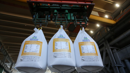 Nga giới hạn lượng phân đạm xuất khẩu, dự kiến giá phân bón thế giới tăng sốc