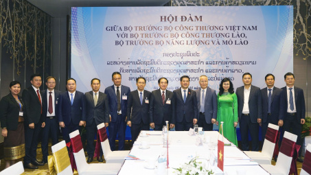 Bộ trưởng Nguyễn Hồng Diên Hội đàm với Bộ trưởng Bộ Công Thương và Bộ trưởng Năng lượng và Mỏ Lào