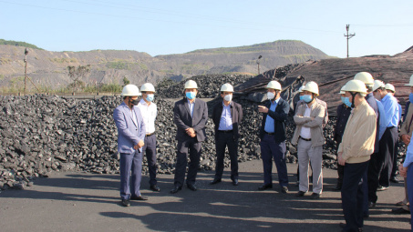 Lãnh đạo Tập đoàn TKV làm việc tại Công ty Than Quang Hanh