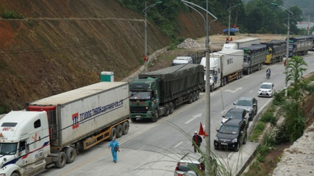 Bộ Công Thương khuyến cáo các doanh nghiệp khắc phục tình trạng ùn ứ hàng hóa ở Lạng Sơn