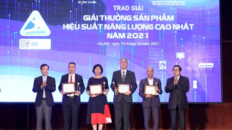 35 doanh nghiệp và 26 cá nhân được vinh danh trong lĩnh vực năng lượng