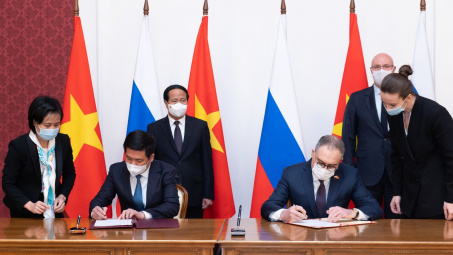 Việt Nam - Liên bang Nga: Tăng cường hợp tác về năng lượng và sản xuất phương tiện vận tải