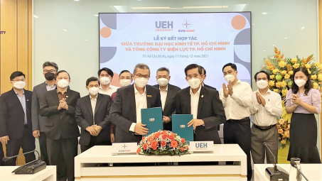 EVNHCMC ký kết hợp tác đào tạo và phát triển nguồn nhân lực