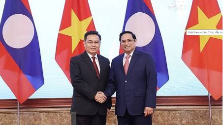 Thúc đẩy các dự án hạ tầng chiến lược kết nối Việt Nam - Lào