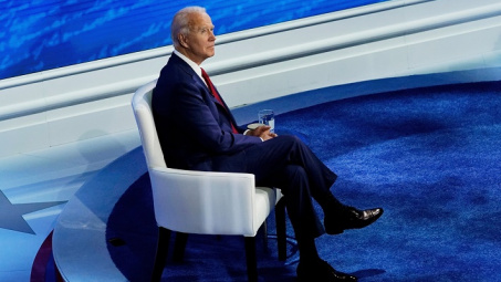 [Quốc tế nổi bật] Ông Biden quyết bạo chi vì Trung Quốc bám sau