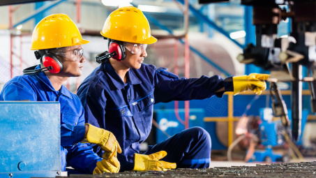 Quy định chi tiết về điều kiện lao động và quan hệ lao động