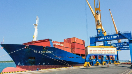 THACO xuất khẩu lô ôtô và linh kiện phụ tùng lớn nhất từ trước đến nay