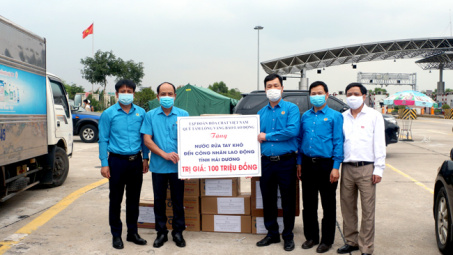 Tập đoàn Hóa chất Việt Nam chung tay hỗ trợ Hải Dương chống dịch covid-19