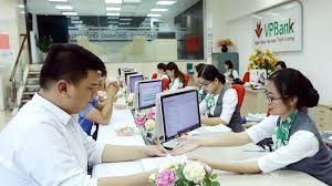 Managing risks of listed banks in Vietnam under impacts of macro indicators - Case of NVB and ACB