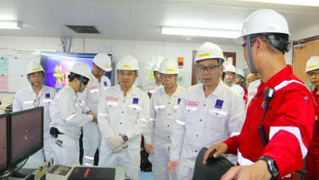 Mỗi giàn khoan trên biển là một cột mốc chủ quyền