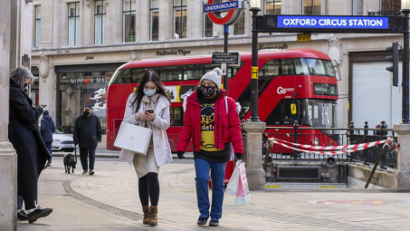 Anh: Phục hồi kinh tế được đẩy nhanh nhờ tiêm chủng vaccine Covid-19