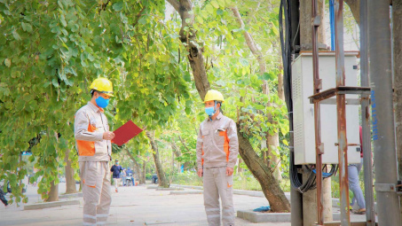 EVNNPC đảm bảo cấp điện ổn định trong dịp lễ Giỗ Tổ Hùng Vương và 30/4 - 1/5