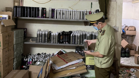 Thuê phòng trọ sinh viên, bán gần 50.000 hộp mỹ phẩm không nguồn gốc