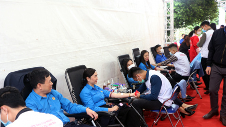 Những “Giọt máu hồng Vinachem” 2021 đem lại nhiều cơ hội sống cho cộng đồng