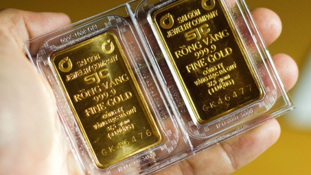 Giá vàng đồng loạt giảm, đồng USD lên mức cao nhất 2 tuần