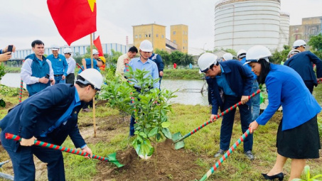 Phát động Tết trồng cây 2021 ngành Công Thương tại DAP-Vinachem