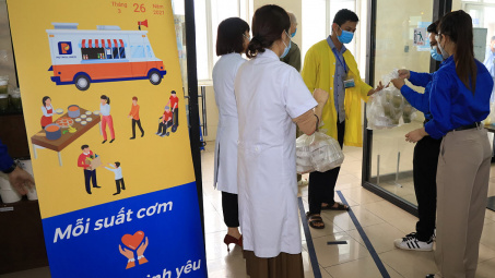 Tuổi trẻ Petrolimex: “Mỗi suất cơm - một tình yêu”