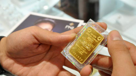 Giá vàng lao dốc, xuống còn 54,8 triệu đồng/lượng