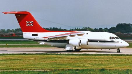 [Quốc tế nổi bật] Nữ hoàng Anh sẽ phải đi nhờ máy bay