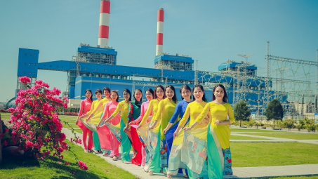 Phụ nữ Vĩnh Tân 4: Tự tin, năng động - Những bông hoa trên tuyến đầu nguồn điện