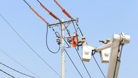 Thời tiết nắng nóng kéo dài, EVNHCMC tiếp tục cảnh báo hóa đơn tiền điện tăng cao