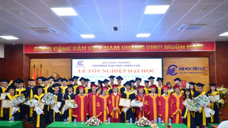 Trường Đại học Điện lực: Trang trọng Lễ tốt nghiệp Đại học chính quy khóa D11 - khối Kỹ thuật, D13 Liên thông và khóa cũ