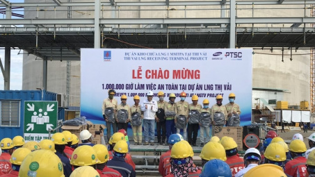 Dự án Kho chứa 1 triệu tấn LNG tại Thị Vải chào mừng mốc 1 triệu giờ làm việc an toàn