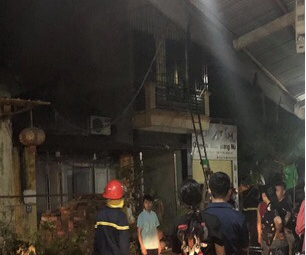 Hai công nhân ngành Điện lực miền Bắc dũng cảm cứu người