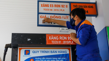 Giá xăng, dầu đồng loạt tăng