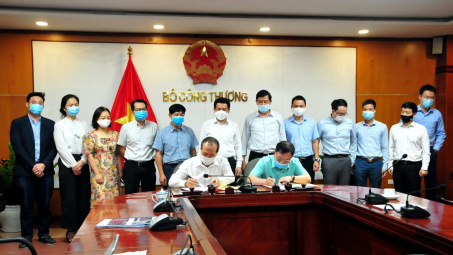 Ký thỏa thuận hợp tác về chuyển đổi số giữa Bộ Công Thương và Tập đoàn Công nghiệp - Viễn thông quân đội Viettel