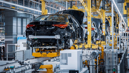 Thiếu hụt chip trên toàn cầu gây khó khăn lớn đối với các hãng sản xuất ô tô