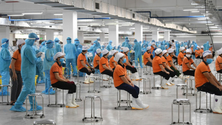 Tăng cường phòng chống dịch bệnh tại khu công nghiệp, không để đứt gãy chuỗi sản xuất