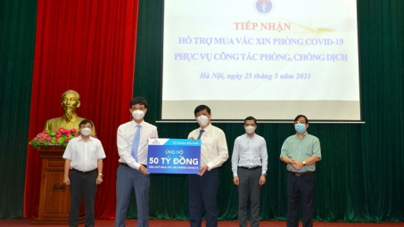 Tập đoàn Hòa Phát ủng hộ 50 tỷ đồng vào Quỹ mua vắc xin phòng Covid-19
