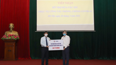 EVN ủng hộ 30 tỷ đồng đến Quỹ Vaccine phòng chống Covid-19