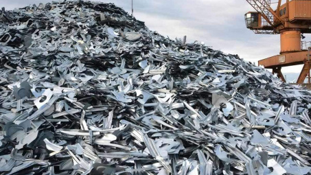 Giá thép phế liệu tại Việt Nam lần đầu giảm nhẹ sau 29 tuần tăng giá liên tục