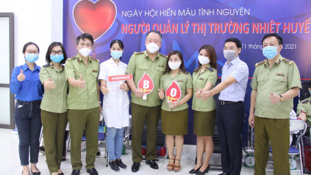 Quản lý thị trường: Chung tay cùng cộng đồng, sẻ chia giọt hồng yêu thương