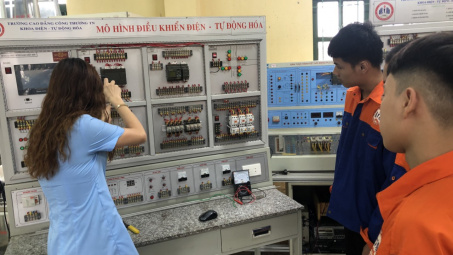 Ứng dụng mô hình điều khiển Điện – Tự Động Hóa trong giảng dạy tích hợp
