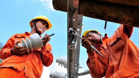 EVNSPC chủ động phương án ứng phó nguy cơ xảy ra sự cố điện mùa mưa bão