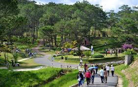 Chiến lược phát triển khách hàng của các doanh nghiệp và vận dụng tại các doanh nghiệp du lịch Việt Nam