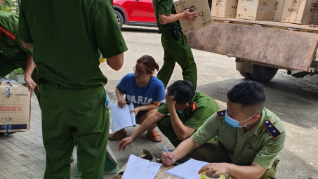 Quản lý thị trường Bắc Kạn: Liên tục phát hiện thu giữ thực phẩm không rõ nguồn gốc xuất xứ và hàng hóa giả nhãn hiệu