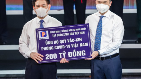 Petrolimex trao 200 tỷ đồng ủng hộ Quỹ vắc xin phòng Covid-19